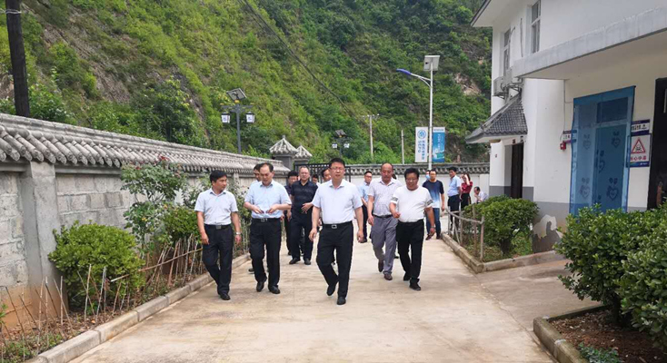 1593302434158748eJbH.jpg 商洛市市委副書記李豫琦一行到水環境公司漫川關污水廠調研_副本.jpg