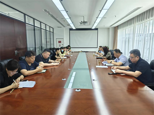 智信公司學習貫徹落實黨委（擴大）會議精神.jpg