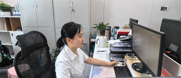 梁敏娜1.jpg